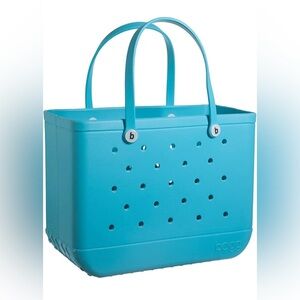 Beach Bag beachfront. Teal